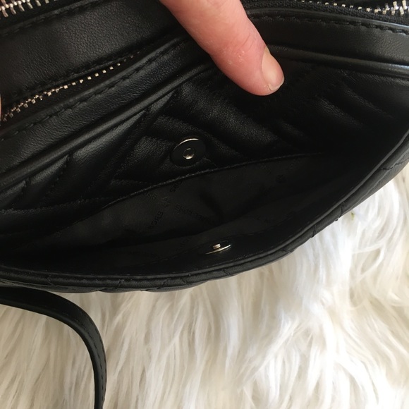 Final sale✨Michael Kors Peyton xs camera Xbody bag - Picture 7 of 7